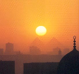 Puesta de Sol en las Piramides. Pulsar para leer la crónica